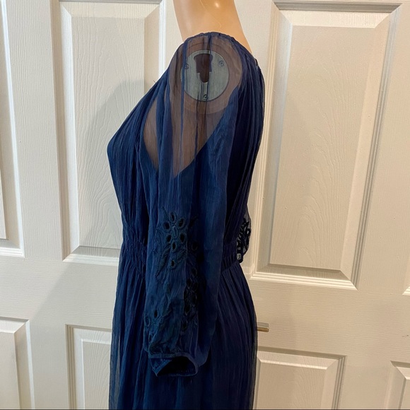 TRAFFIC NWT SZ S NAVY LINED DRESS W LACE SLEEVES - Picture 4 of 12